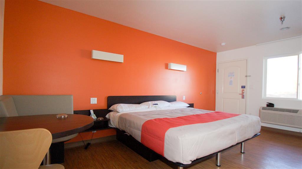 Hawthorn Suites Victorville Ruang foto